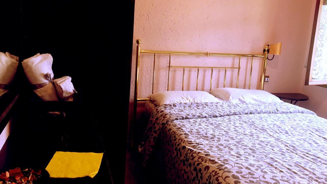 Bed and Breakfast Pian D'Isola Costacciaro Exterior foto